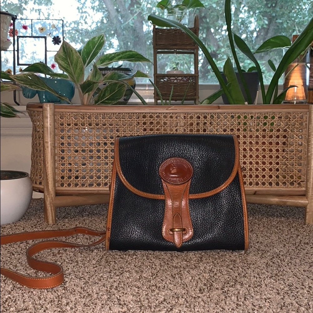 •dooney & bourke• purse